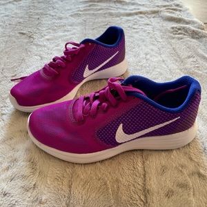 Nike Shoes Size 6